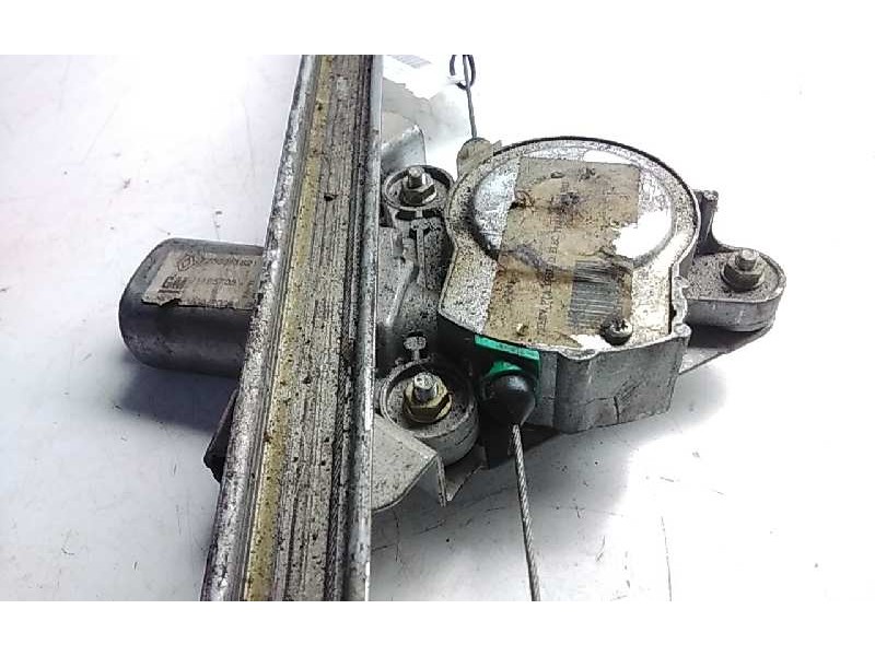 Recambio de elevalunas delantero derecho para nissan primastar (x83) 1.9 dci diesel cat referencia OEM IAM 7700311821F  109474