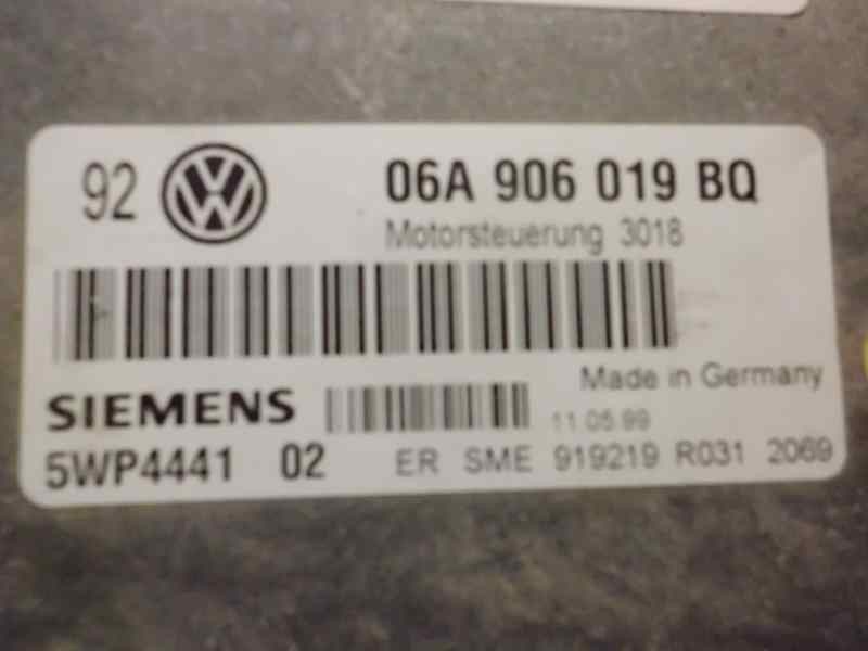 Recambio de centralita motor uce para volkswagen golf iv berlina (1j1) spirit referencia OEM IAM 5WP4441 155 