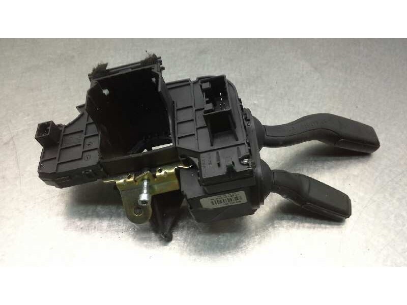Recambio de mando intermitentes para audi a6 berlina (4f2) 3.0 tdi quattro (171kw) referencia OEM IAM   