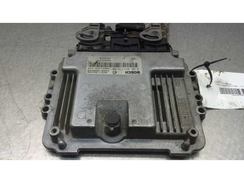 Recambio de centralita motor uce para renault scenic ii 1.9 dci diesel referencia OEM IAM 8200391966 245 
