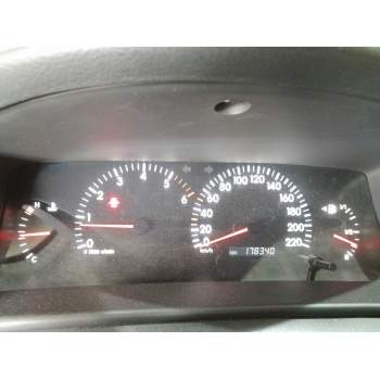 toyota corolla (_e12_) del año 2002