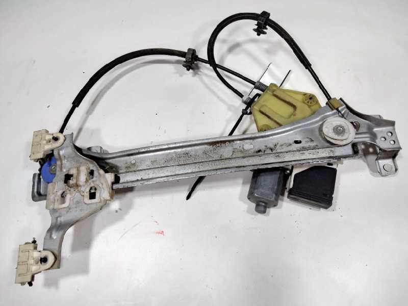 Recambio de elevalunas trasero izquierdo para renault megane iii berlina 5 p expression referencia OEM IAM 827310002R  