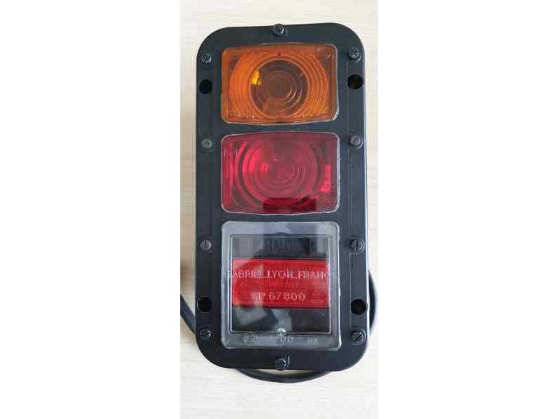 Recambio de piloto trasero derecho para nissan patrol gr (y60) referencia OEM IAM 67800  