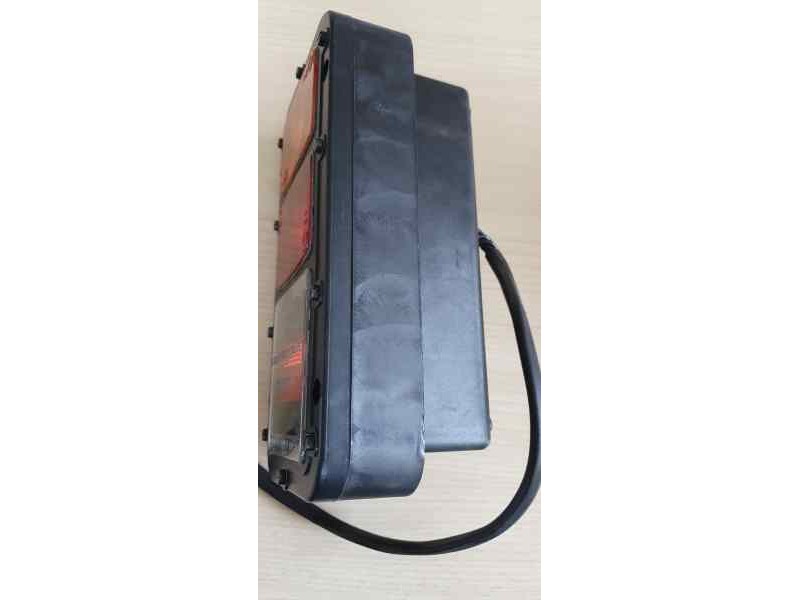 Recambio de piloto trasero derecho para nissan patrol gr (y60) referencia OEM IAM 67800  