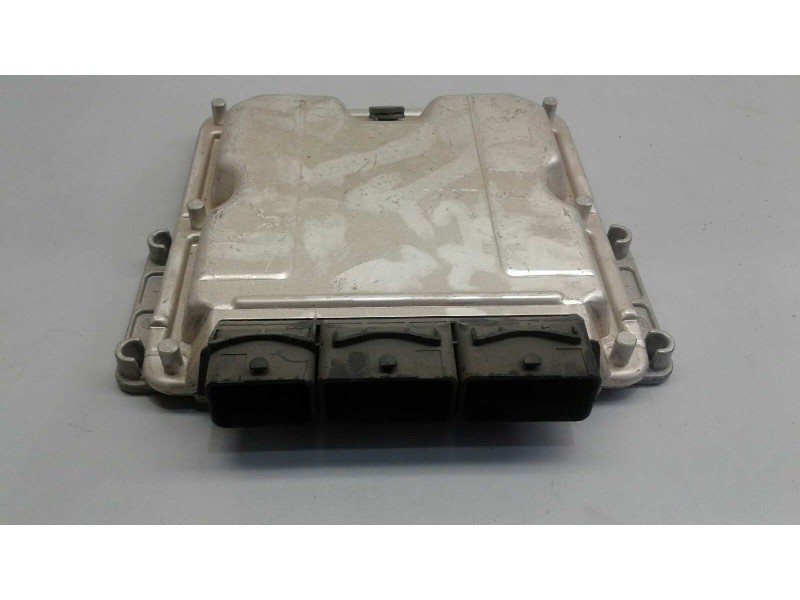 Recambio de centralita motor uce para renault trafic combi (ab 4.01) referencia OEM IAM 0281010632 352 