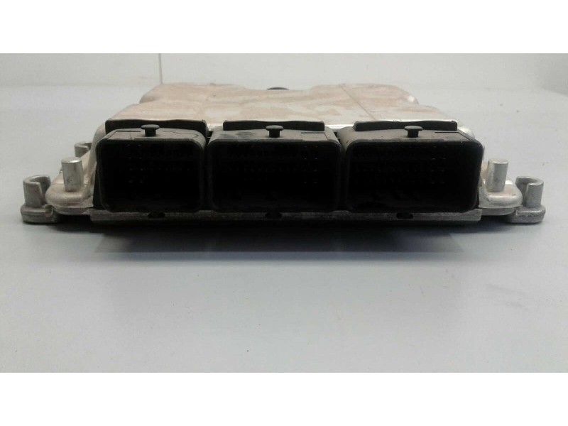 Recambio de centralita motor uce para renault trafic combi (ab 4.01) referencia OEM IAM 0281010632 352 