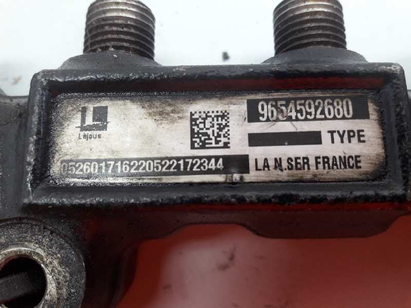 Recambio de rampa inyectora para peugeot 206 berlina 1.4 hdi referencia OEM IAM 9654592680  