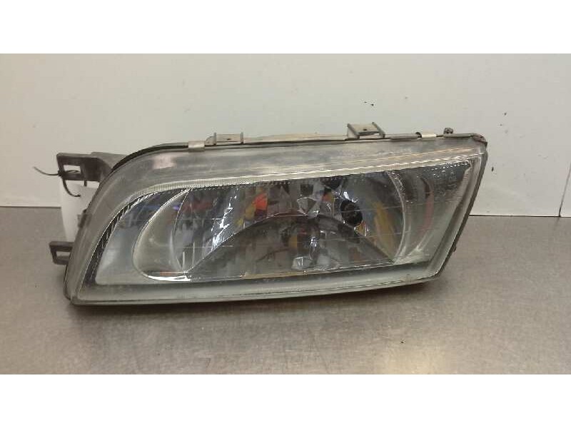 Recambio de faro izquierdo para nissan almera (n15) lx referencia OEM IAM   