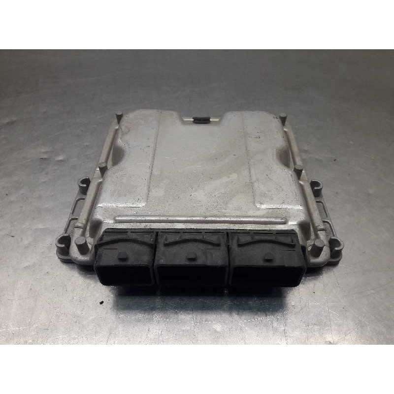 Recambio de centralita motor uce para renault trafic combi (ab 4.01) referencia OEM IAM 0281010632 638 8200204836