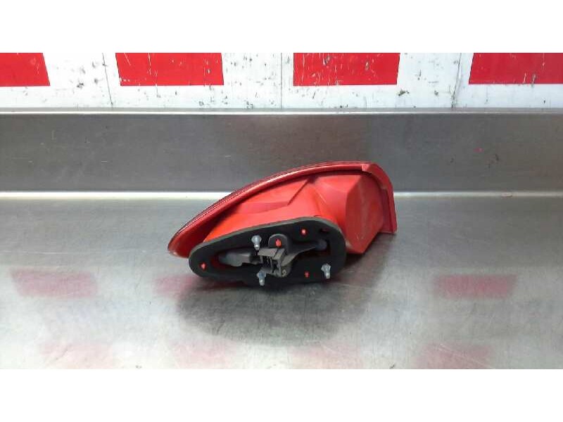 Recambio de piloto trasero derecho para alfa romeo 147 (190) 1.9 jtd cat referencia OEM IAM   