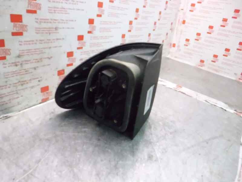 Recambio de piloto trasero derecho para renault laguna (b56) 2.0 referencia OEM IAM 7701038274  