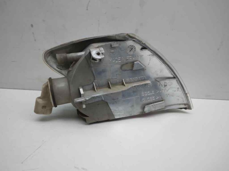 Recambio de piloto delantero izquierdo para renault megane i coach/coupe (da0) 1.6 e (daof) referencia OEM IAM 7700831466  