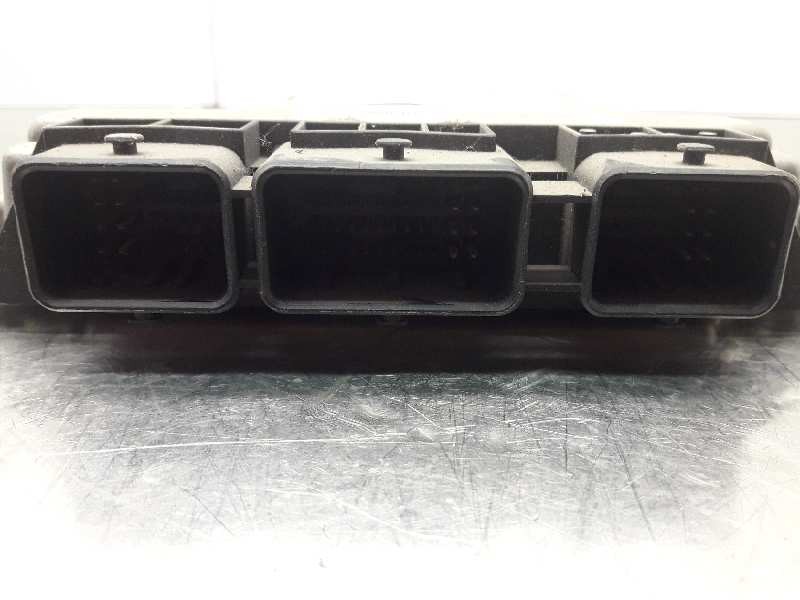 Recambio de centralita motor uce para renault megane ii berlina 3p referencia OEM IAM 0281011648 368 8200391966