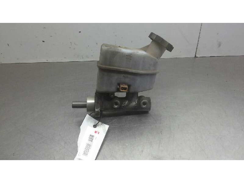 Recambio de bomba freno para kia sportage ex referencia OEM IAM 585102E100  