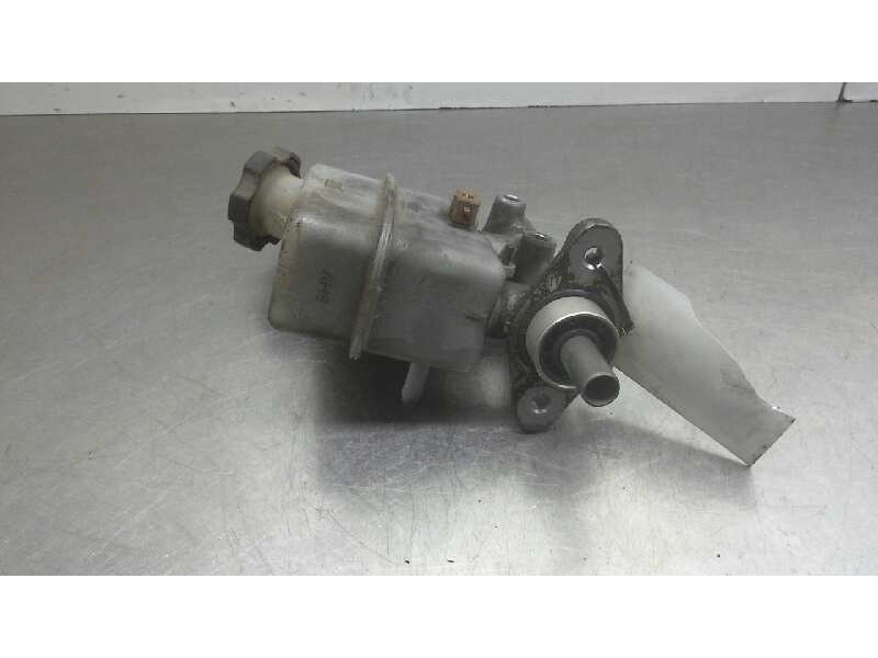 Recambio de bomba freno para kia sportage ex referencia OEM IAM 585102E100  