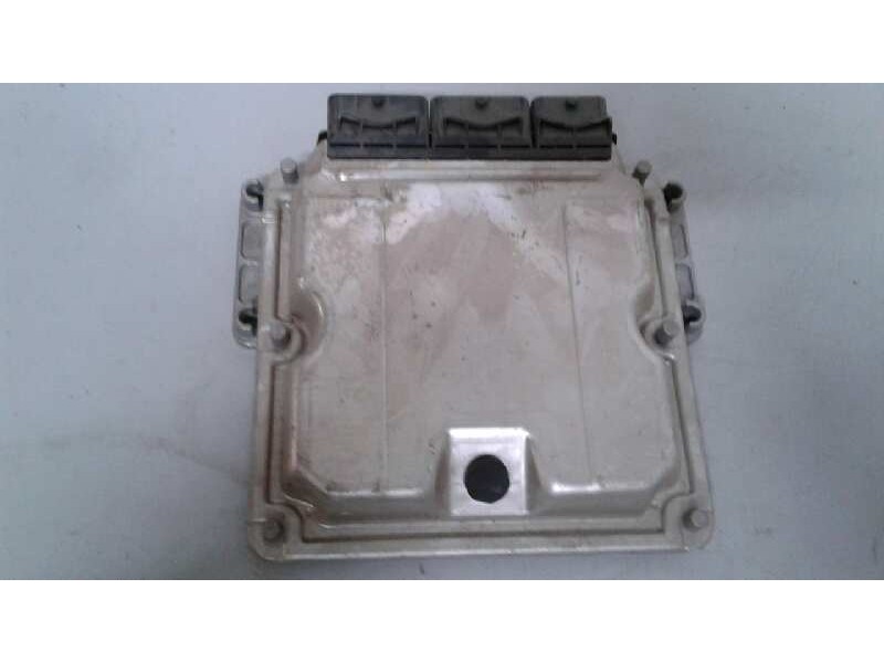 Recambio de centralita motor uce para renault trafic combi (ab 4.01) referencia OEM IAM 0281010632 375 