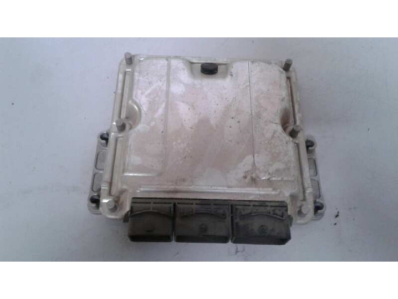Recambio de centralita motor uce para renault trafic combi (ab 4.01) referencia OEM IAM 0281010632 375 