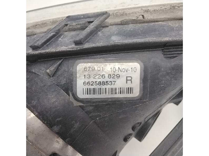 Recambio de faro antiniebla derecho para opel insignia sports tourer cosmo referencia OEM IAM 662588537  