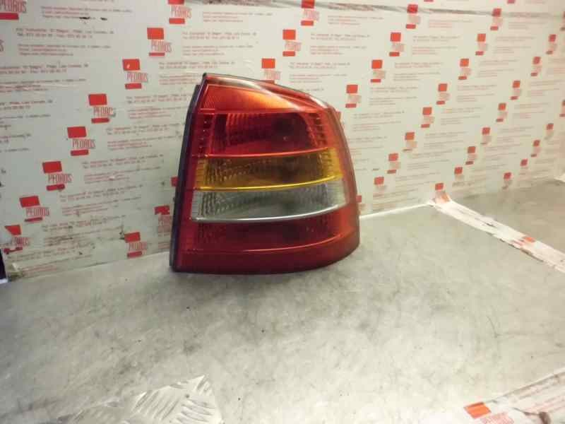 Recambio de piloto trasero derecho para opel astra g berlina comfort referencia OEM IAM 09117404  