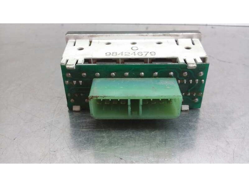 Recambio de indicador optica para iveco daily chasis- cabina (1999 =>) referencia OEM IAM 98424689  