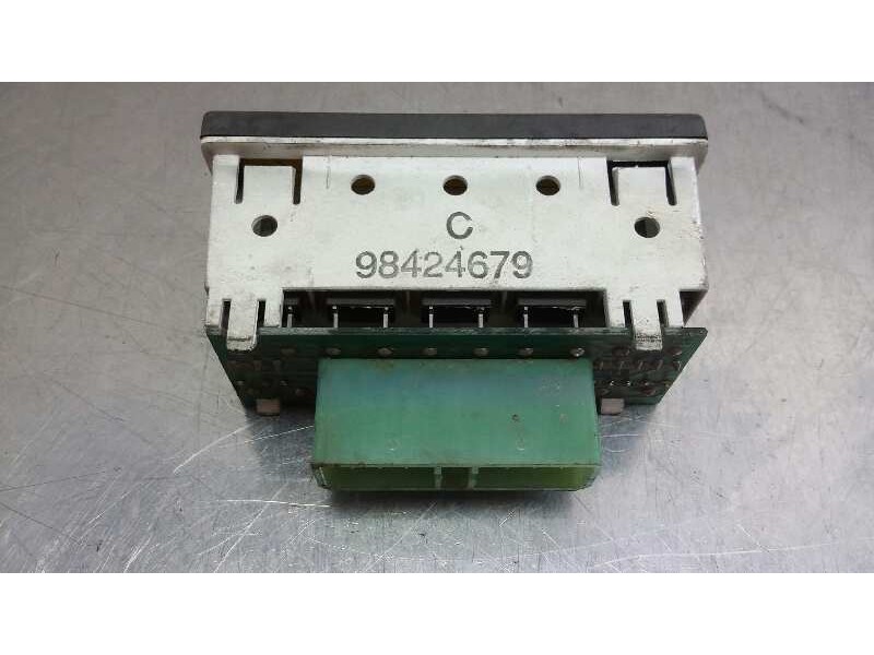 Recambio de indicador optica para iveco daily chasis- cabina (1999 =>) referencia OEM IAM 98424689  