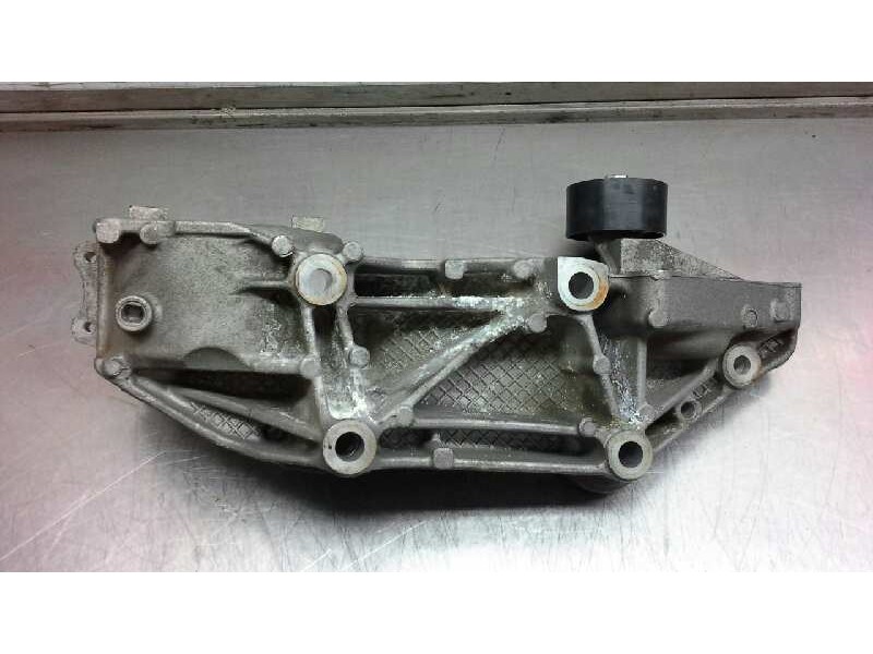 Recambio de soporte alternador para renault trafic caja cerrada (ab 4.01) 2.0 dci diesel cat referencia OEM IAM 8200881264  
