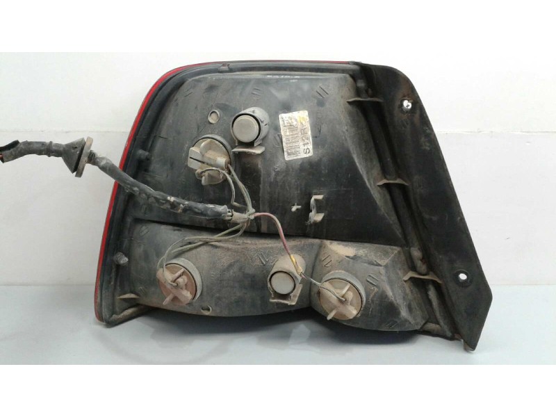 Recambio de piloto trasero derecho para hyundai accent (lc) gls referencia OEM IAM 9240225220  