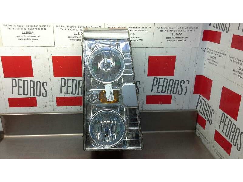 Recambio de faro derecho para renault magnum 480 referencia OEM IAM   