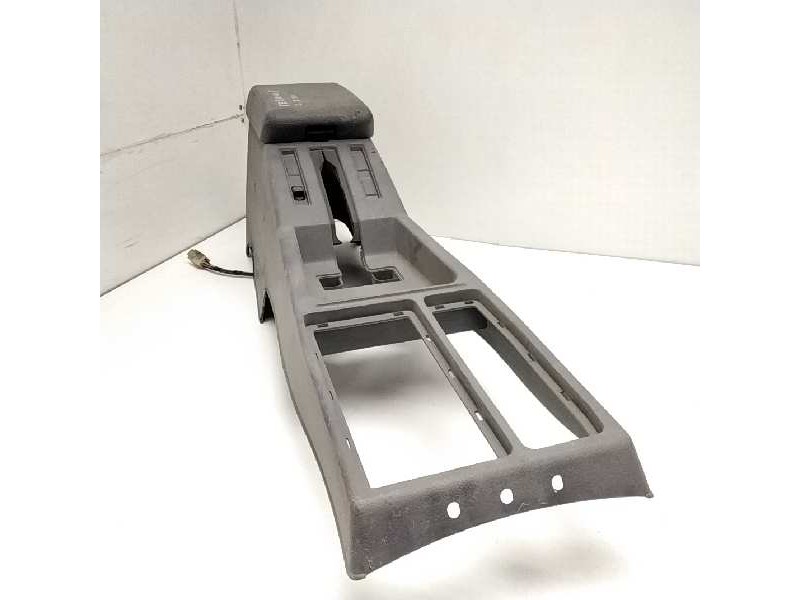 Recambio de apoyabrazos central para nissan terrano/terrano.ii (r20) 2.7 turbodiesel referencia OEM IAM   110604