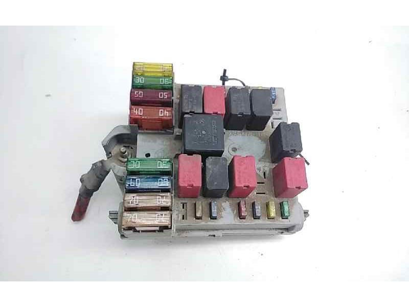 Recambio de caja fusibles para fiat idea (135) 1.9 multijet active plus referencia OEM IAM 051739427057657  