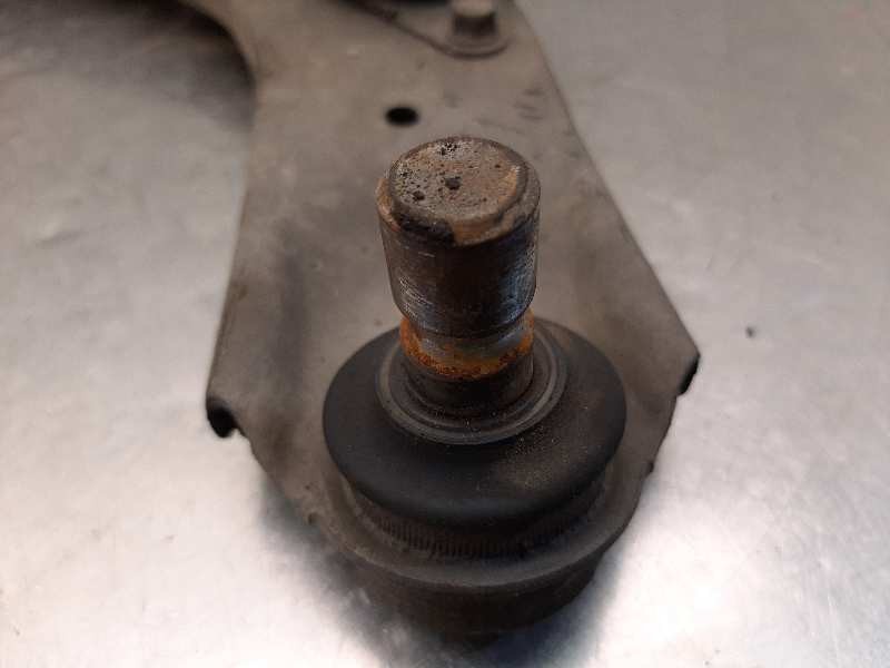 Recambio de brazo suspension inferior delantero derecho para mazda 3 berlina (bk) 1.6 cd diesel cat referencia OEM IAM   