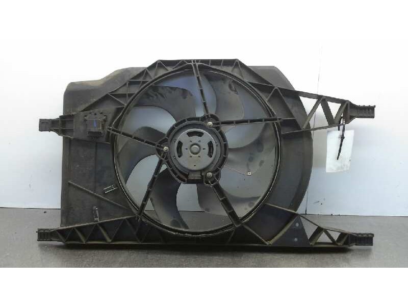 Recambio de electroventilador para renault laguna ii (bg0) 2.0 referencia OEM IAM 82000256335  