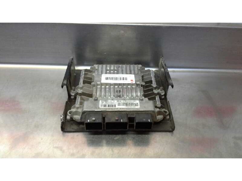 Recambio de centralita motor uce para citroen c3 1.4 hdi sx plus referencia OEM IAM 1940GQ 317 