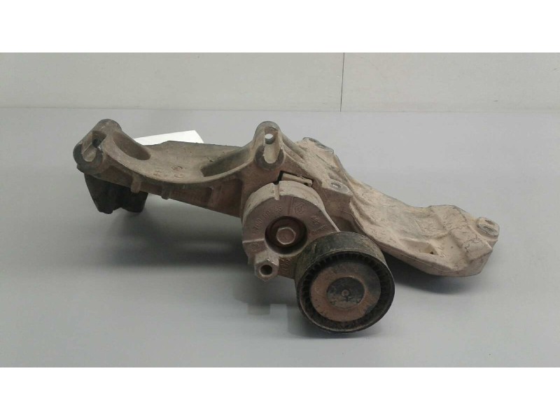 Recambio de soporte alternador para renault megane ii berlina 5p confort expression referencia OEM IAM 8200669494  