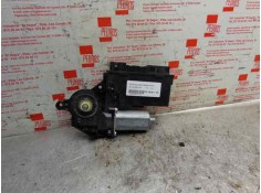 Recambio de motor elevalunas trasero derecho para audi a4 avant (8e) referencia OEM IAM 0130821766 BOSCH FPG 12V