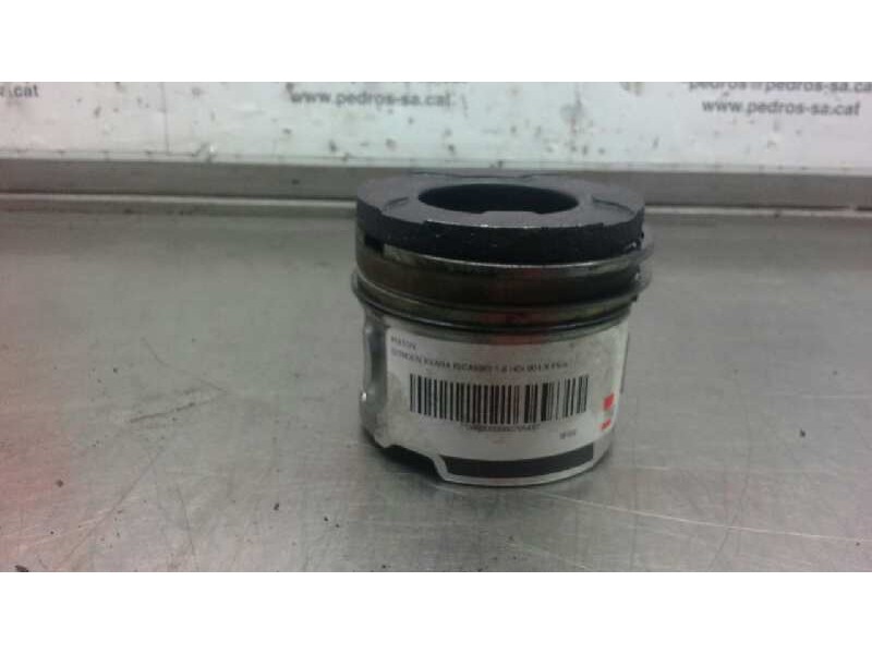 Recambio de piston para citroen xsara picasso 1.6 hdi 90 lx plus referencia OEM IAM   