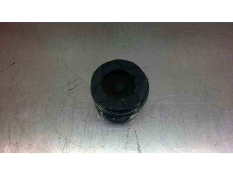 Recambio de piston para citroen xsara picasso 1.6 hdi 90 lx plus referencia OEM IAM   