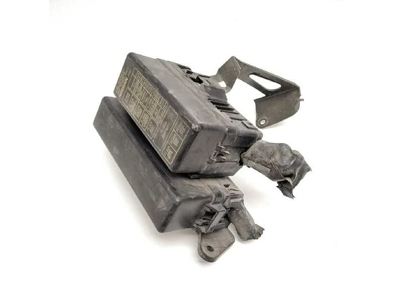 Recambio de caja fusibles para nissan terrano/terrano.ii (r20) 2.7 turbodiesel referencia OEM IAM 71543024  