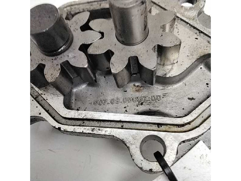 Recambio de bomba aceite para nissan terrano/terrano.ii (r20) 2.7 turbodiesel referencia OEM IAM 007090505700  111123
