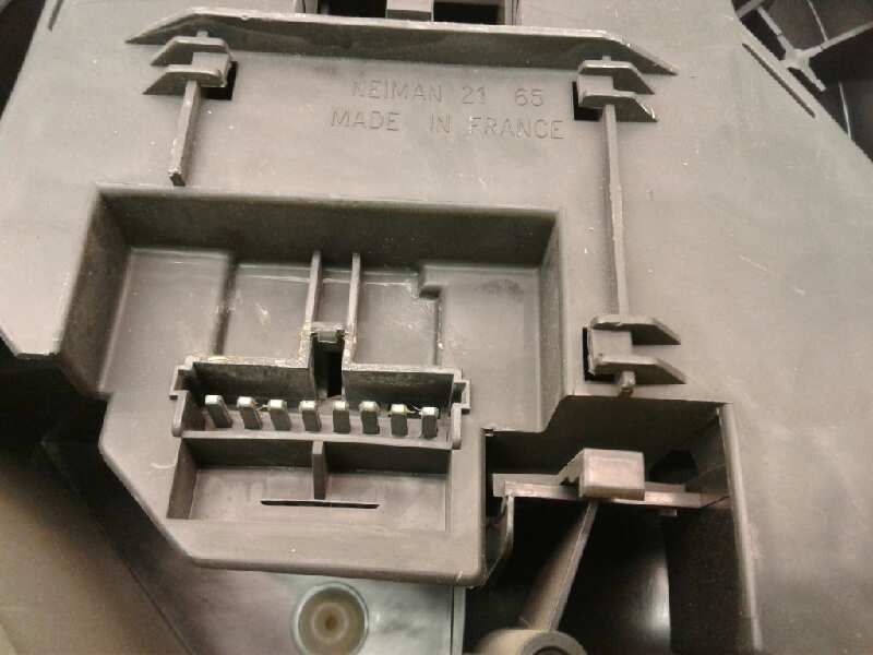 Recambio de piloto trasero izquierdo para renault 19 hatchback (b/c53) 1.4 referencia OEM IAM 7701033781  