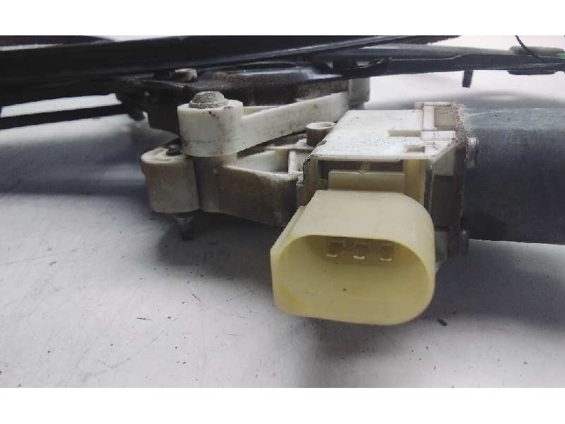 Recambio de elevalunas delantero izquierdo para bmw serie 1 berlina (e81/e87) 118d referencia OEM IAM 996624101  