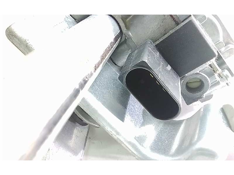 Recambio de motor limpia delantero para bmw serie 1 berlina (e81/e87) 118d referencia OEM IAM 692570601  