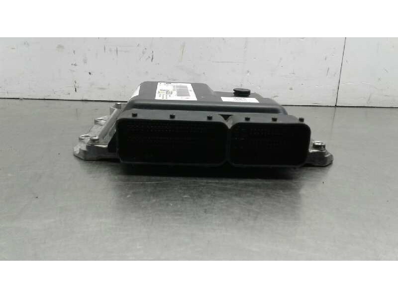 Recambio de centralita motor uce para opel astra j lim. excellence referencia OEM IAM 55577647  