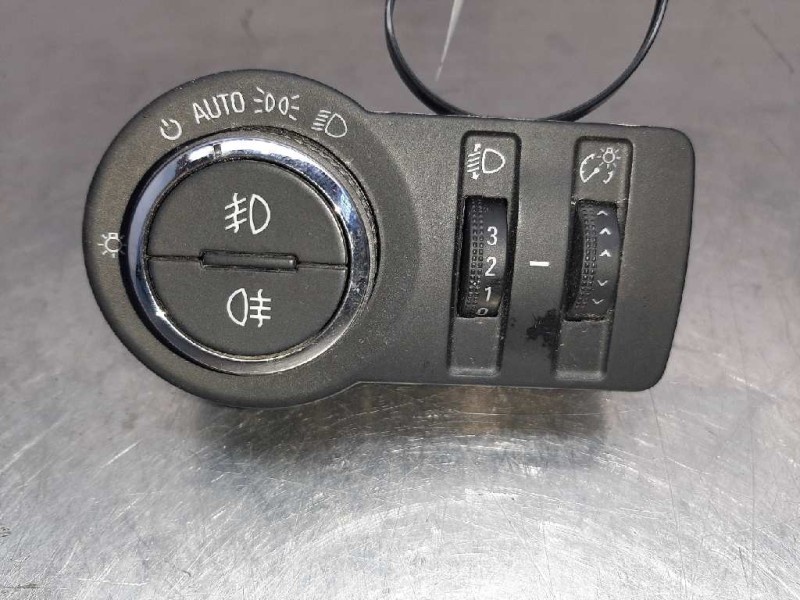 Recambio de mando luces para opel astra j lim. excellence referencia OEM IAM 13268702  