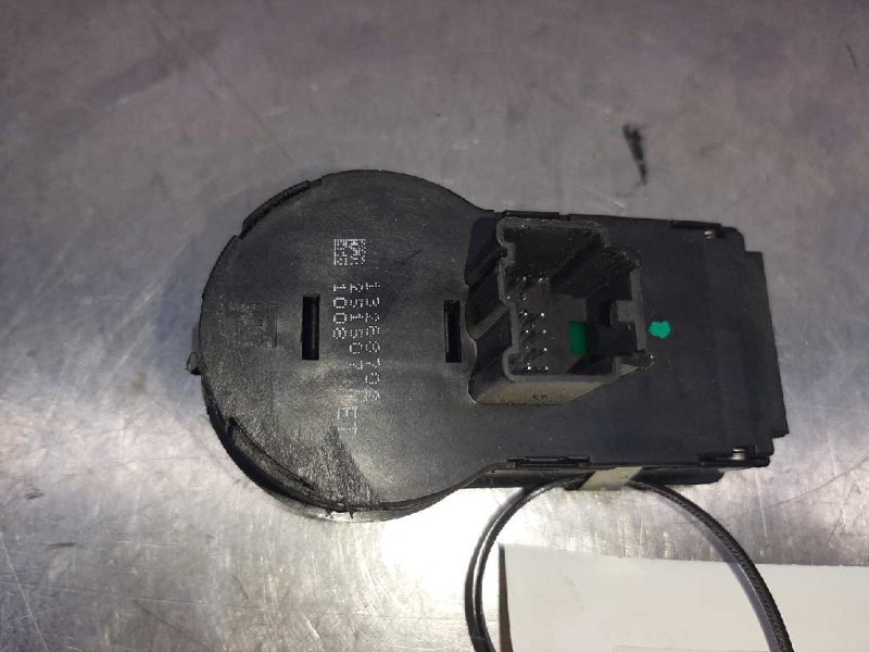 Recambio de mando luces para opel astra j lim. excellence referencia OEM IAM 13268702  