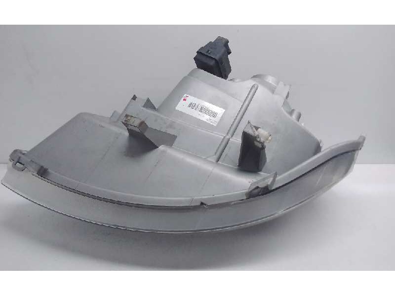 Recambio de faro derecho para opel vivaro referencia OEM IAM 7700311372  