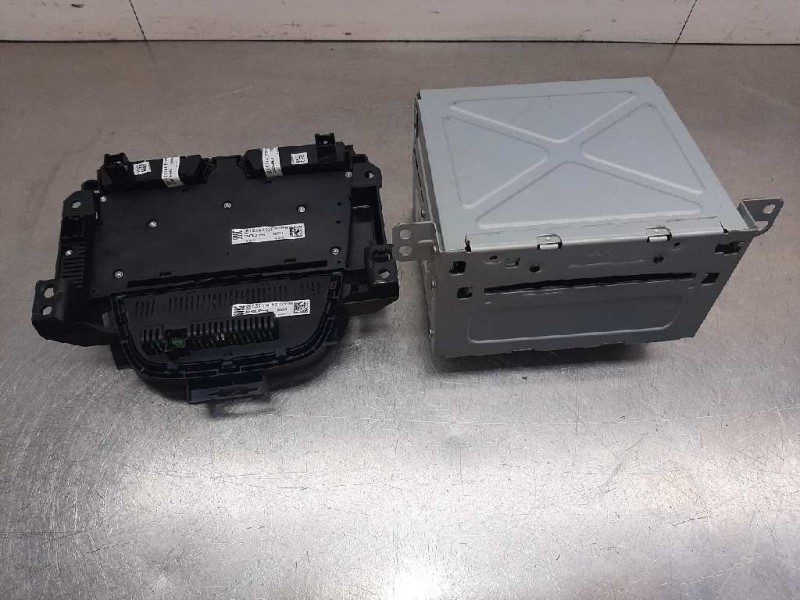 Recambio de sistema audio / radio cd para opel astra j lim. excellence referencia OEM IAM 20983513  