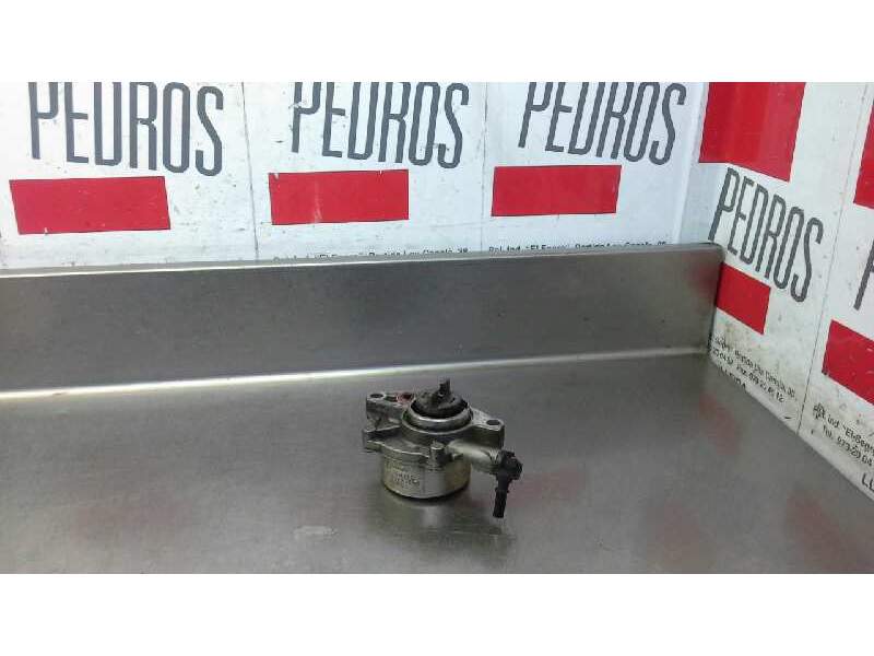 Recambio de depresor freno / bomba vacio para peugeot 207 1.4 hdi referencia OEM IAM 9658398080 PIERBURG 