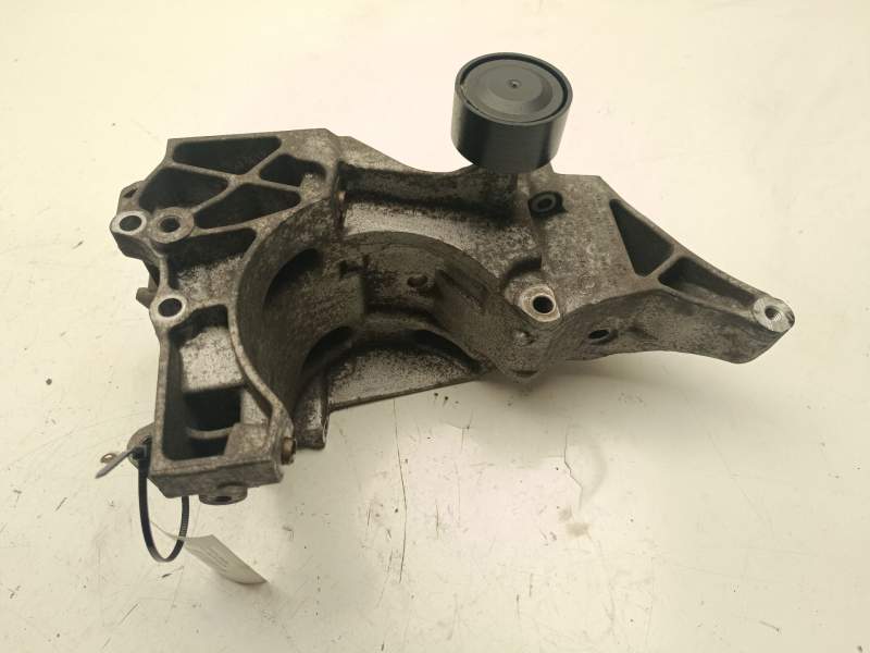 Recambio de soporte alternador para bmw 3 (e90) 320 d xdrive referencia OEM IAM 11167802639  