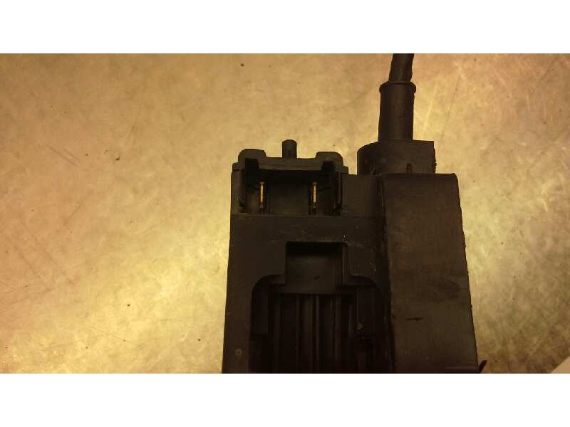 Recambio de cerradura puerta delantera derecha para renault megane i fase 2 berlina (ba0) 1.4 16v referencia OEM IAM   